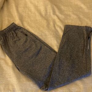 Wes & Willy NWOT Boys Heather Gray Fleece Joggers with Ankle Zipper. Size M.